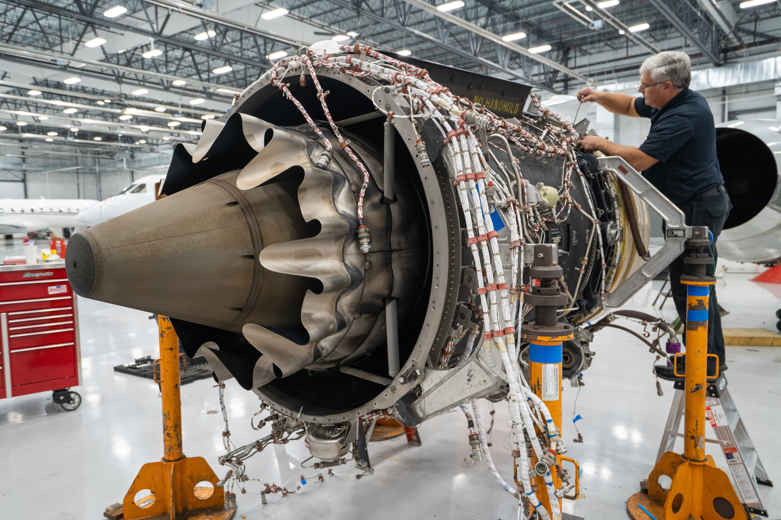 Airframe engine maintenance